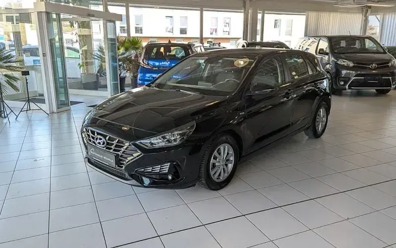 Gebraucht Hyundai i30 Trend 160 PS (117 kW) 2020 Limousine