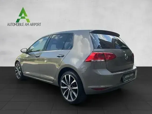 Second-hand VW Golf VII Trendline 180 CP (132 kW) 2013 Gri Berlinǎ