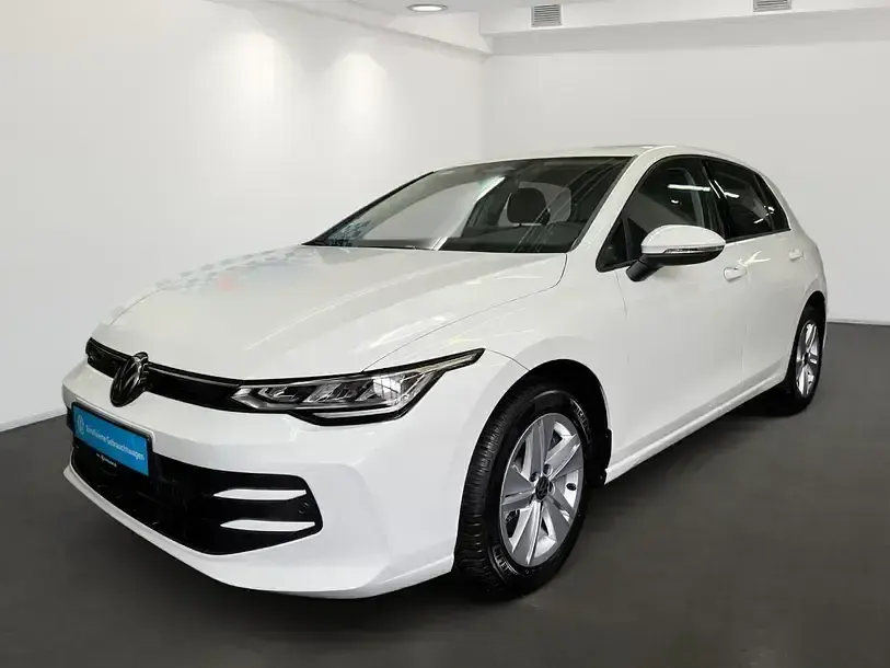 Gebraucht VW Golf VIII Life 150 PS (110 kW) 2025 Weiß Limousine