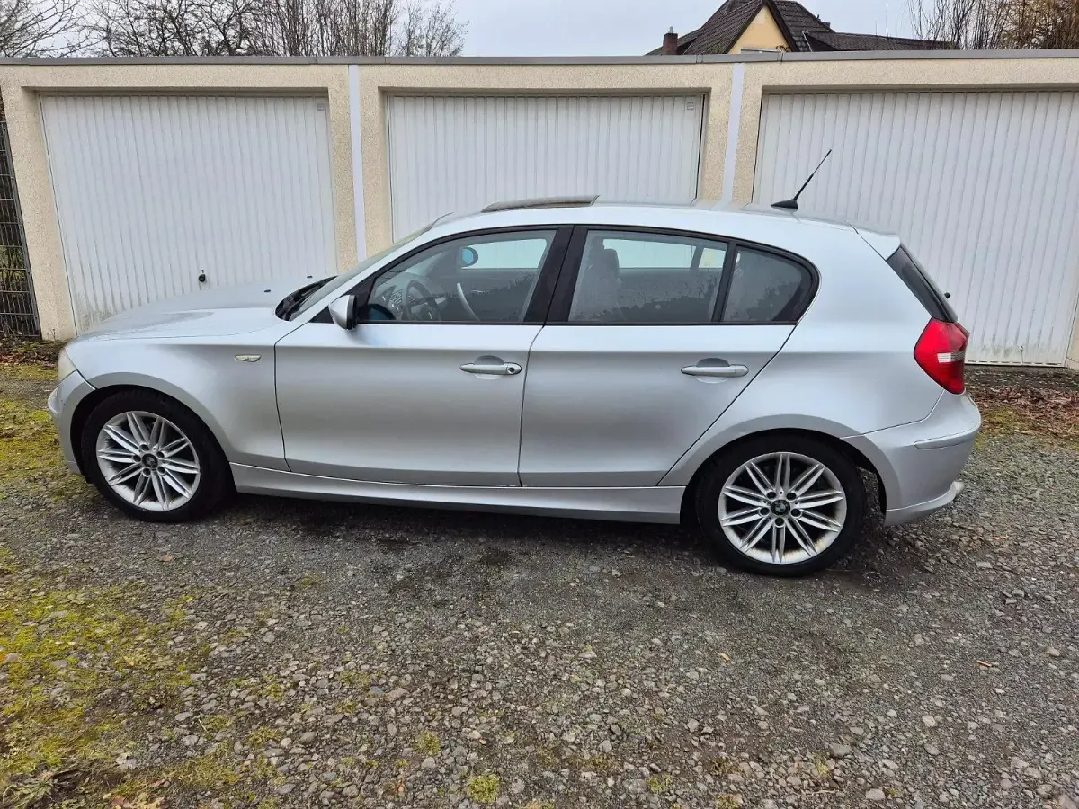 Gebraucht BMW 120 177 PS (130 kW) 2007 Silber Kleinwagen