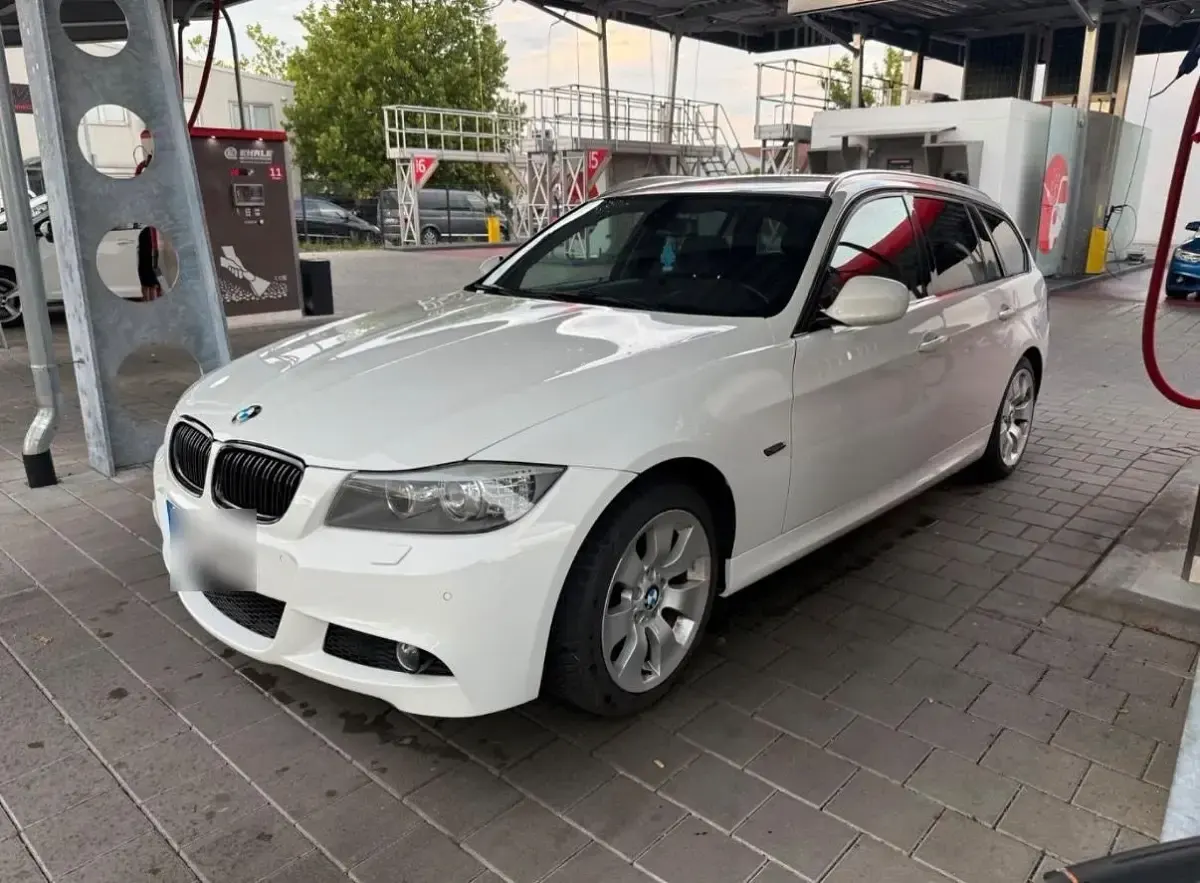 Gebraucht BMW 320 M Sport 184 PS (135 kW) 2012 Weiß Kombi