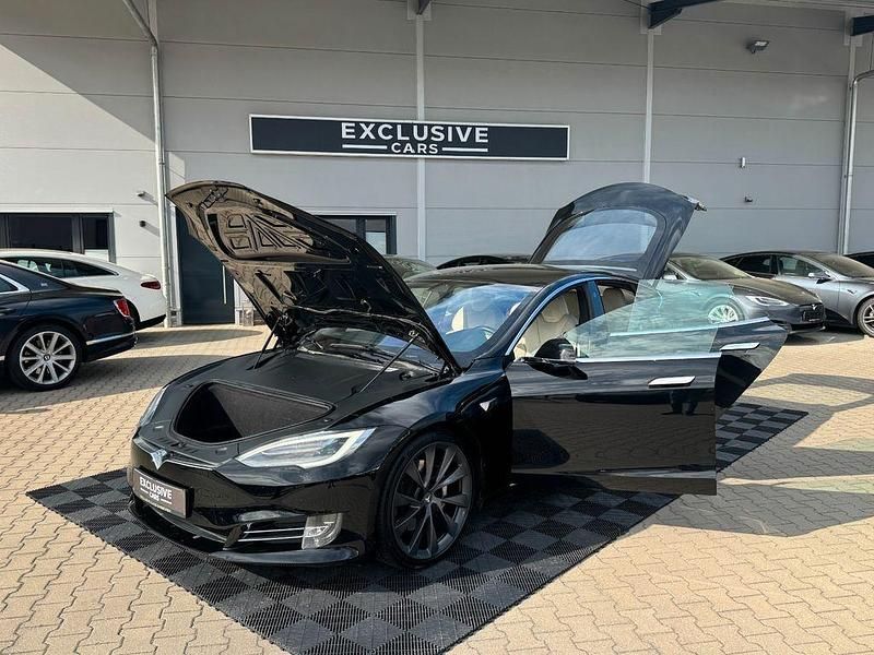Usata Tesla Model S 386 kW (525 CV) 2020 Nero Utilitaria