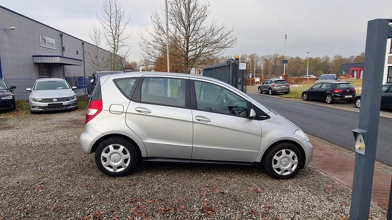 Gebraucht Mercedes A160 95 PS (69 kW) 2009 Silber Kleinwagen