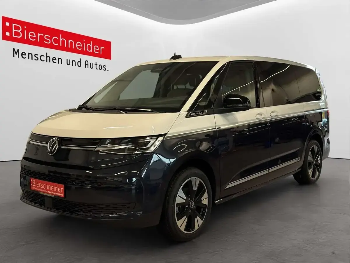 Neu VW Multivan 150 PS (110 kW) 2026 Blau Van / Kleinbus