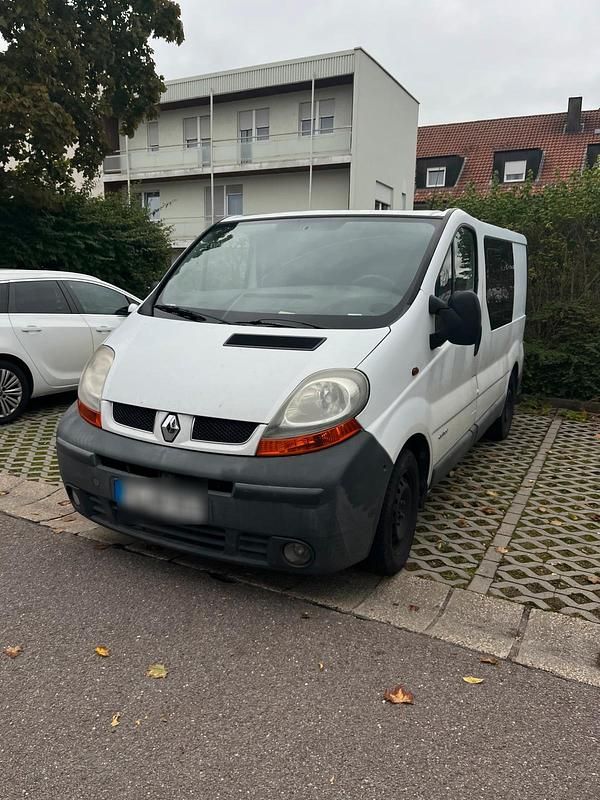 Weiß Gebraucht 2003 Renault Trafic Van | 3.500 € (Guter Preis) - Bild 1/4