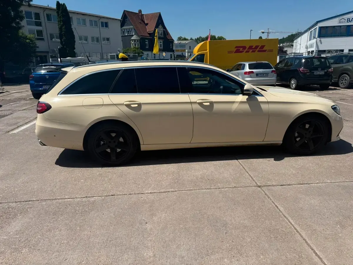 Gebraucht Mercedes E200 160 PS (117 kW) 2022 Beige Kombi