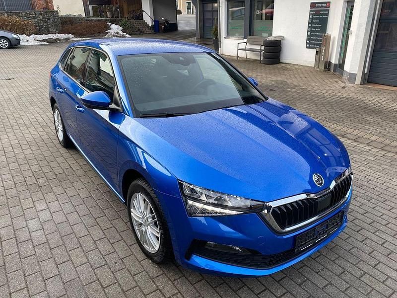 Gebraucht Skoda Scala Dynamic 116 PS (85 kW) 2019 Blau Kleinwagen