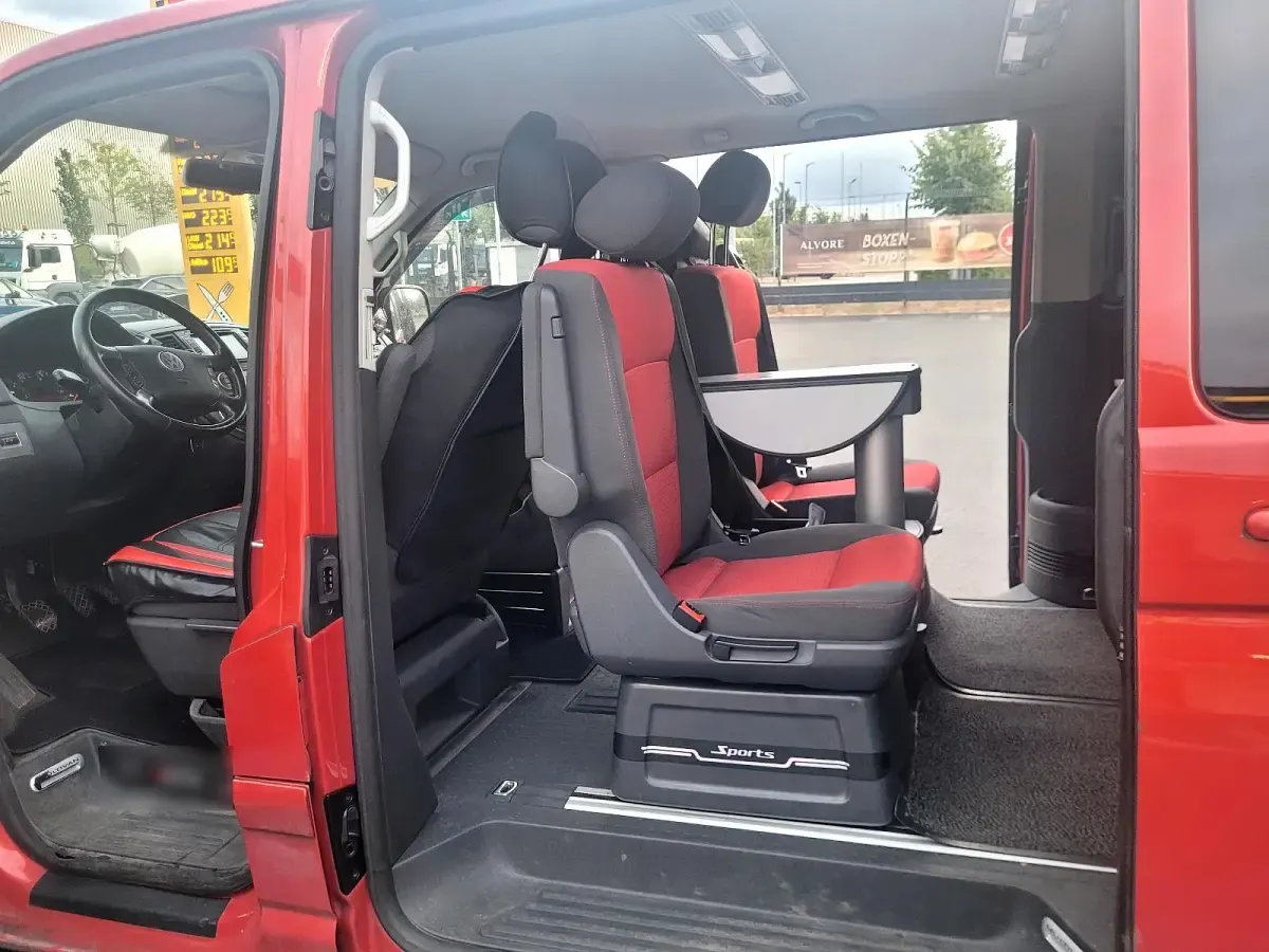 Gebraucht VW Multivan 174 PS (127 kW) 2006 Rot Van / Kleinbus