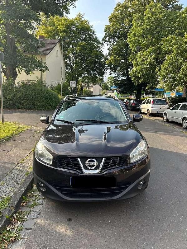 Violet Gebraucht 2010 Nissan Qashqai SUV | 5.700 € (Etwas zu teuer) - Bild 1/4