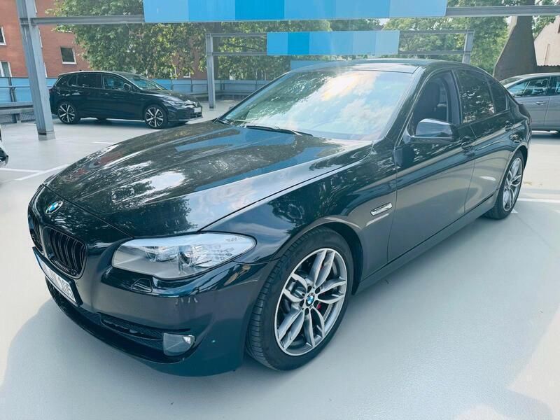 Schwarz Gebraucht 2011 BMW 528 M Sport Limousine | 11.800 € - Bild 1/4