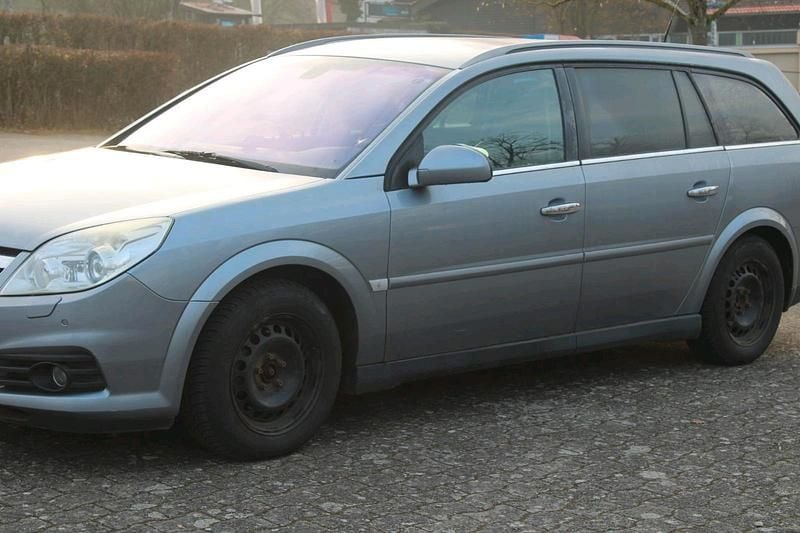 Gebraucht Opel Vectra 155 PS (114 kW) 2008 Grau Kombi