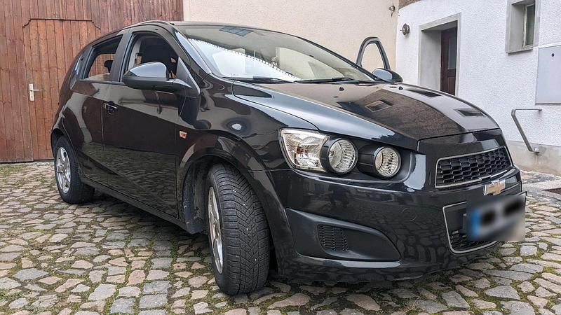 Gebraucht Chevrolet Aveo 101 PS (74 kW) 2011 Schwarz Kleinwagen