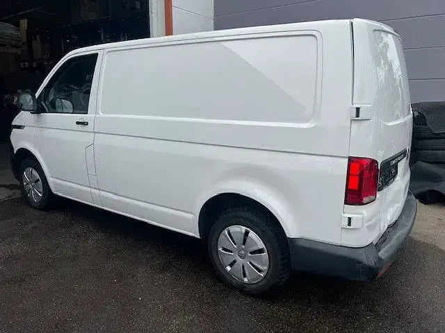 Używany VW Transporter 110 KM (80 kW) 2021 Biały Van