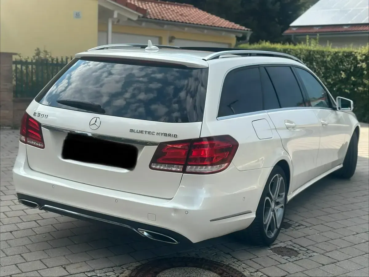 Gebraucht Mercedes E300 204 PS (150 kW) 2013 Weiß Kombi