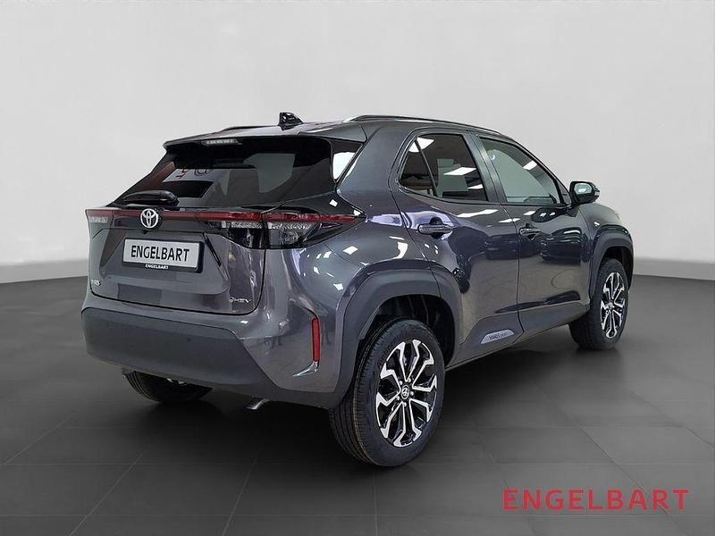 Neu Toyota Yaris Cross 131 PS (96 kW) 2026 Grau SUV