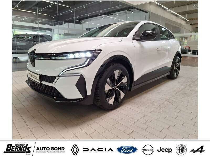 Arktisweiß (369) Gebraucht 2022 Renault Mégane Equilibre Limousine | 20.470 € (Guter Preis) - Bild 1/4