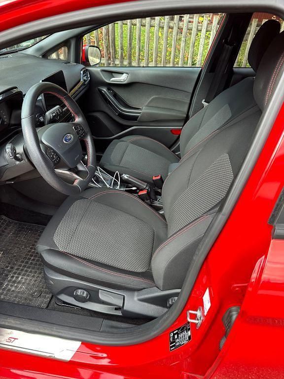 Gebraucht Ford Fiesta ST-Line 101 PS (74 kW) 2018 Rot Limousine