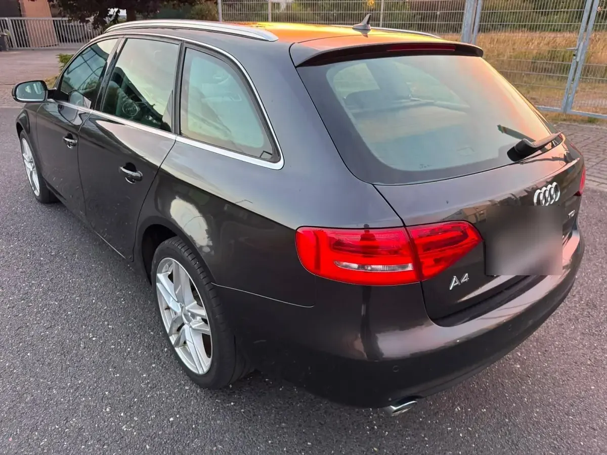 Gebraucht Audi A4 204 PS (150 kW) 2013 Grau Kombi
