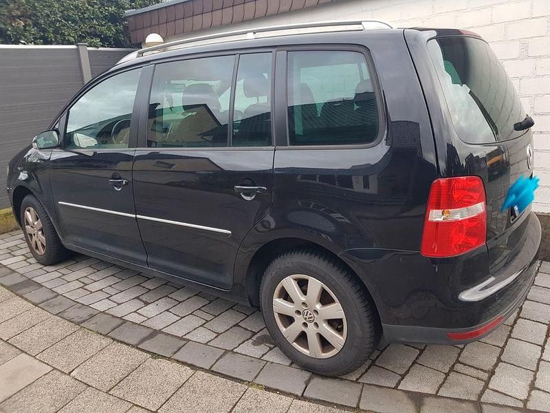Gebraucht VW Touran 140 PS (102 kW) 2007 Schwarz Van / Kleinbus