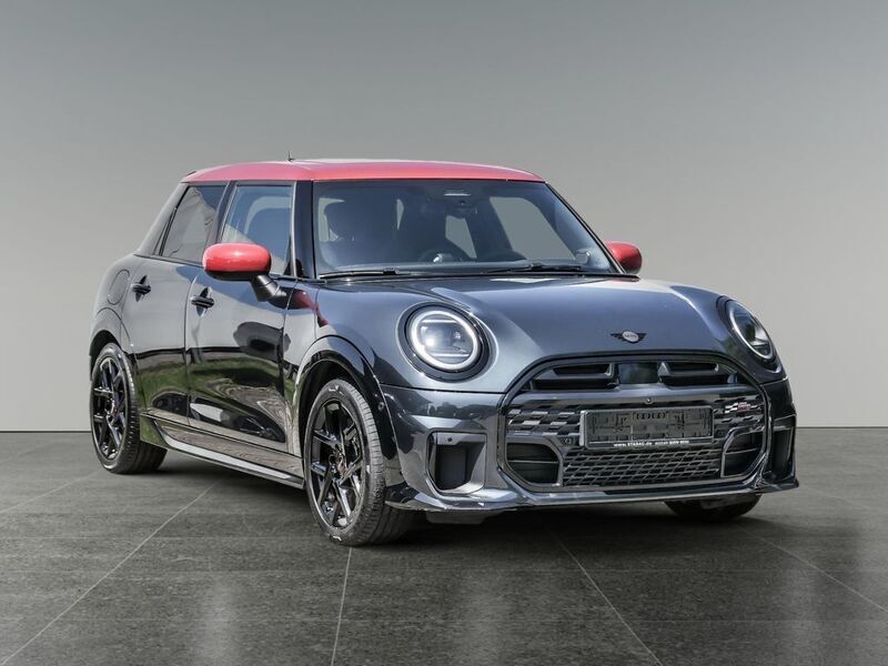 Schwarz Gebraucht 2024 Mini John Cooper Works Kleinwagen | 38.990 € (Etwas zu teuer) - Bild 1/4