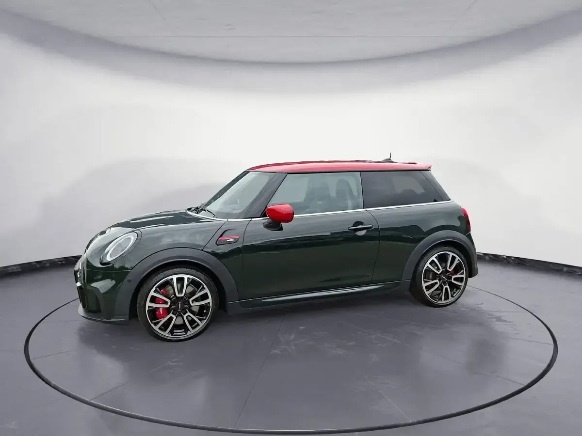 Gebraucht Mini John Cooper Works 231 PS (169 kW) 2021 Grün Kleinwagen