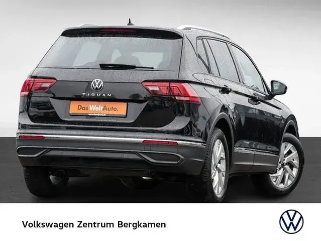 Gebraucht VW Tiguan Active 150 PS (110 kW) 2022 Schwarz SUV