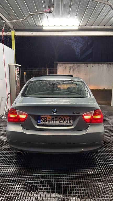 Gebraucht BMW 318 129 PS (94 kW) 2007 Andere farben Limousine