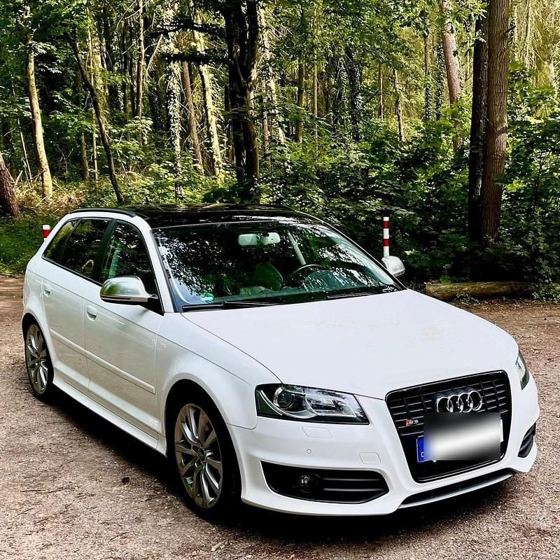 Weiß Gebraucht 2009 Audi S3 Limousine | 12.000 € (Guter Preis) - Bild 1/4