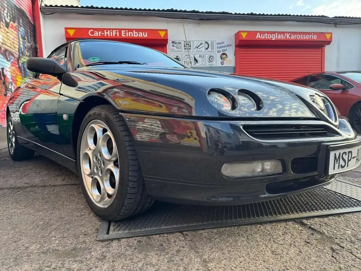 Gebraucht Alfa Romeo Spider 150 PS (110 kW) 2002 Schwarz rockabilly/pergusa/bod Cabrio