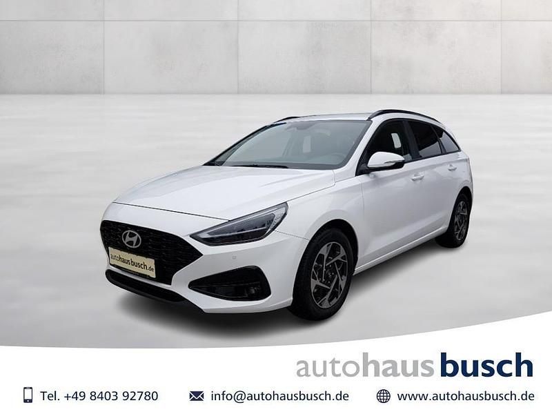 Weiß Neu 2025 Hyundai i30 Limousine | 21.690 € (Guter Preis) - Bild 1/4