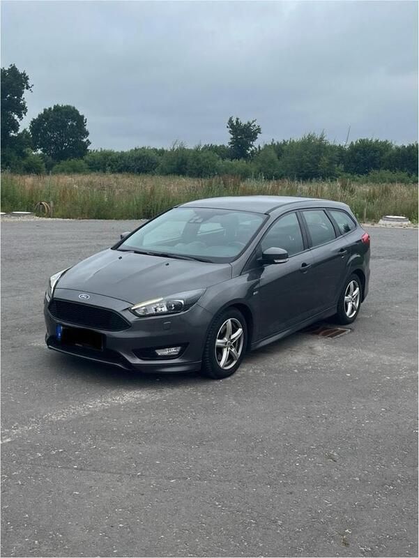 Grau Gebraucht 2017 Ford Focus ST-Line Kombi | 7.600 € (Guter Preis) - Bild 1/4