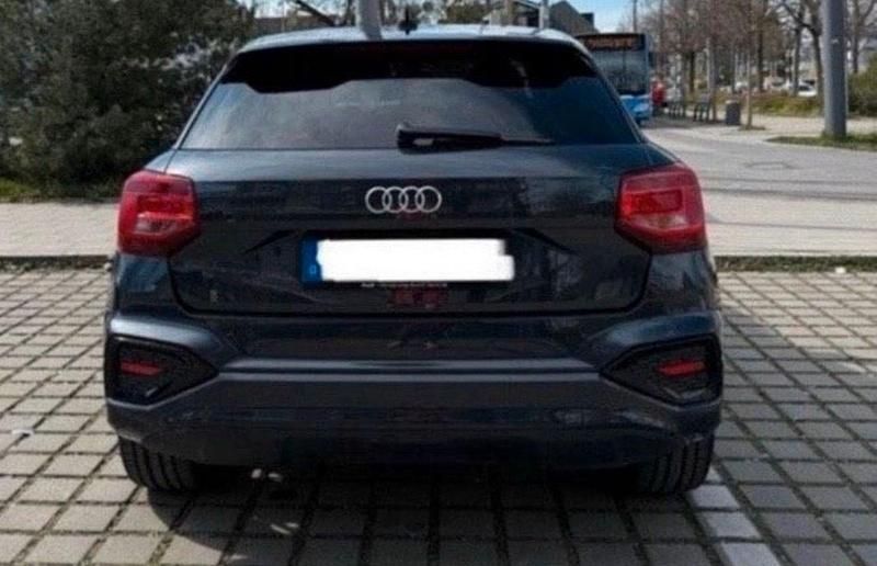 Gebraucht Audi Q2 150 PS (110 kW) 2023 Grau SUV