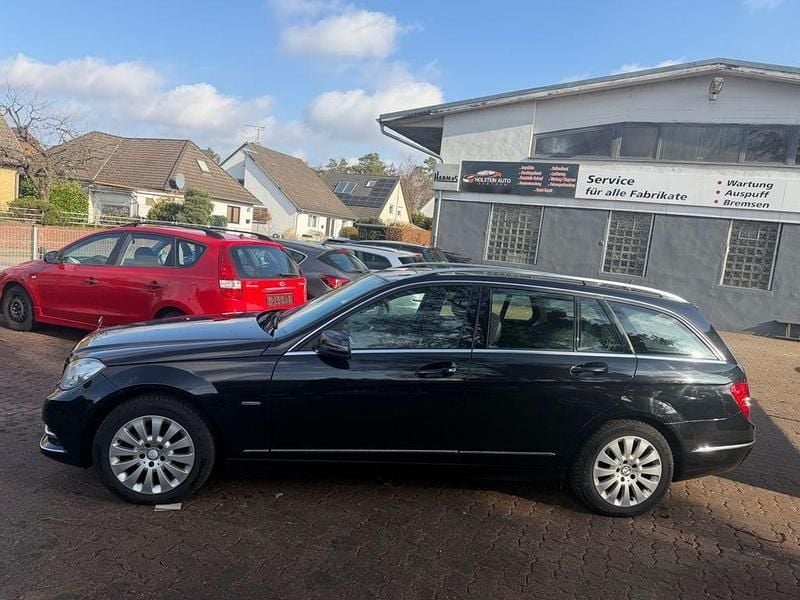 Gebraucht Mercedes C180 156 PS (114 kW) 2011 Schwarz Kombi