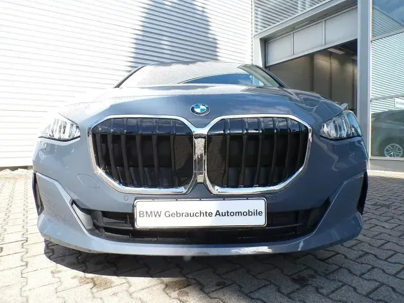 Gebraucht BMW 218 Active Tourer 136 PS (100 kW) 2022 Grau Van / Kleinbus