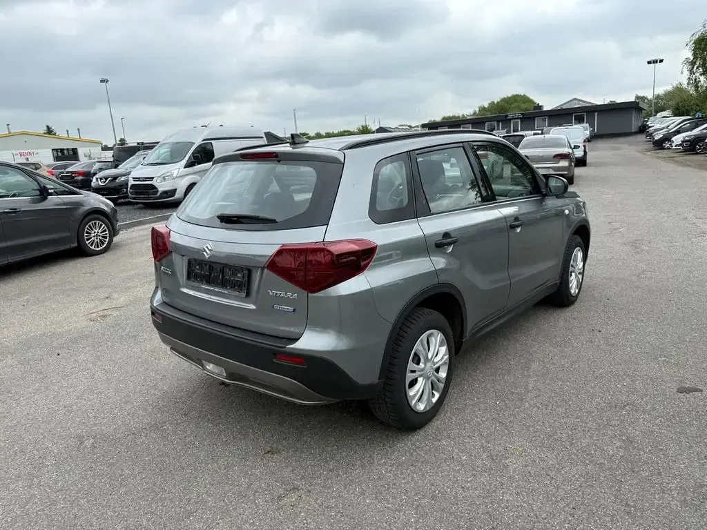 Gebraucht Suzuki Vitara Club 129 PS (94 kW) 2022 SUV