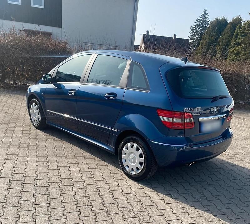 Gebraucht Mercedes B170 116 PS (85 kW) 2009 Blau Van / Kleinbus