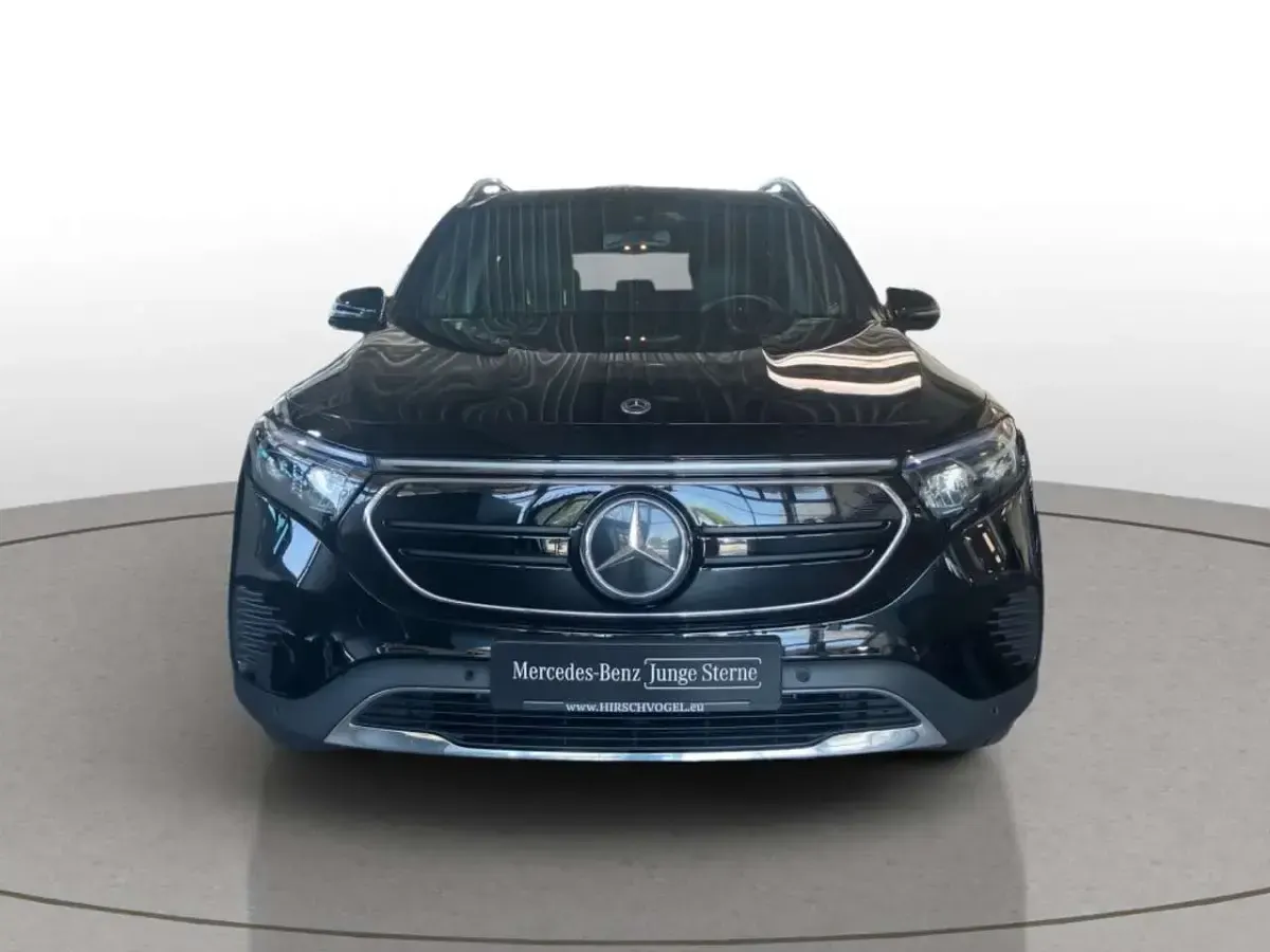 Gebraucht Mercedes EQB300 Progressive 167 kW (228 PS) 2022 Nachtschwarz uni SUV