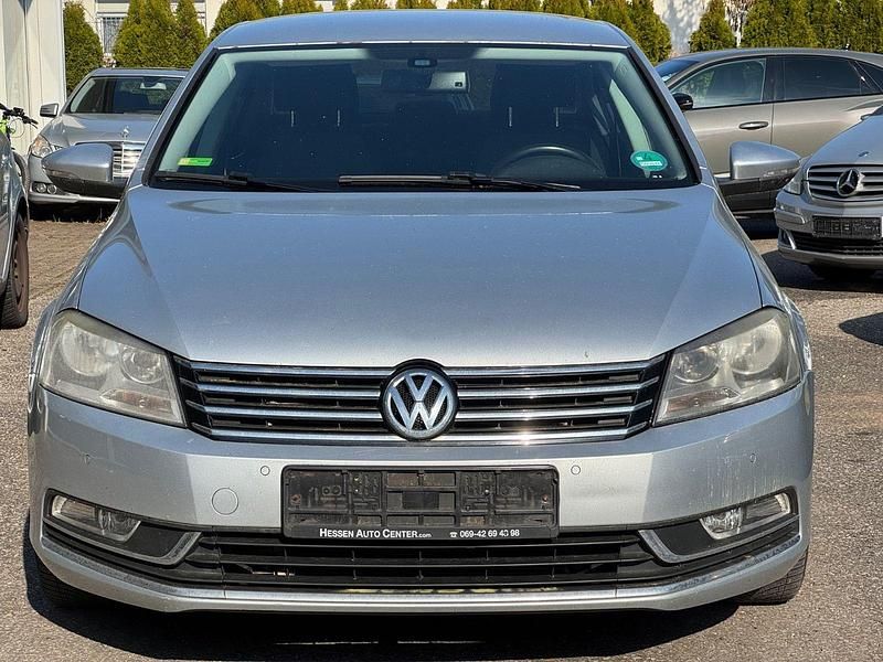 Gebraucht VW Passat Comfortline 160 PS (117 kW) 2011 Silber Limousine