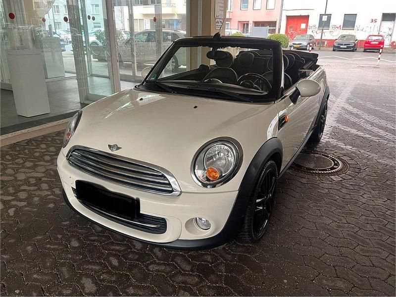 Gebraucht Mini Cooper Cabriolet 122 PS (89 kW) 2011 Weiß Cabrio