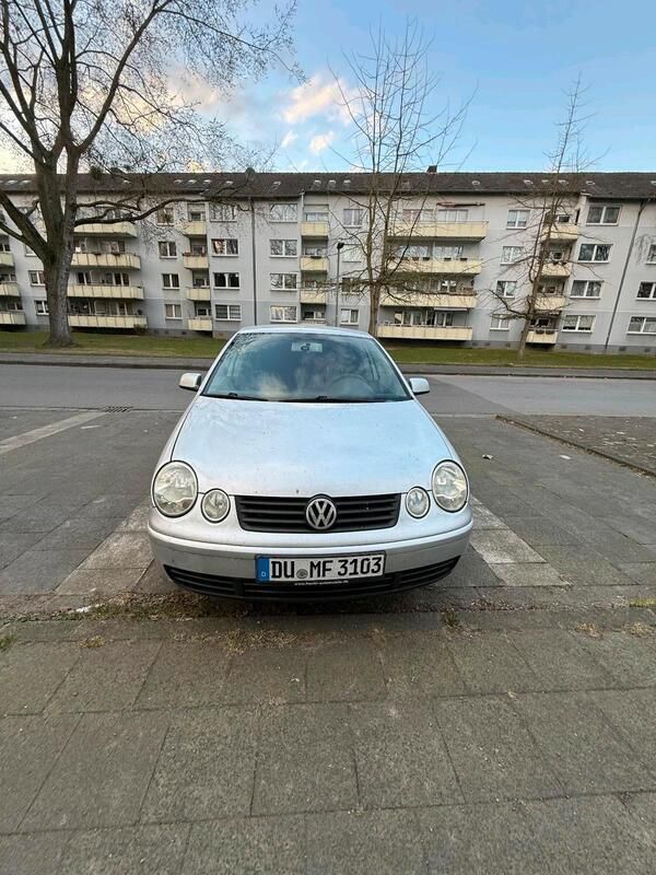 Silber Gebraucht 2005 VW Polo Kleinwagen | 980 € (Fairer Preis) - Bild 1/4