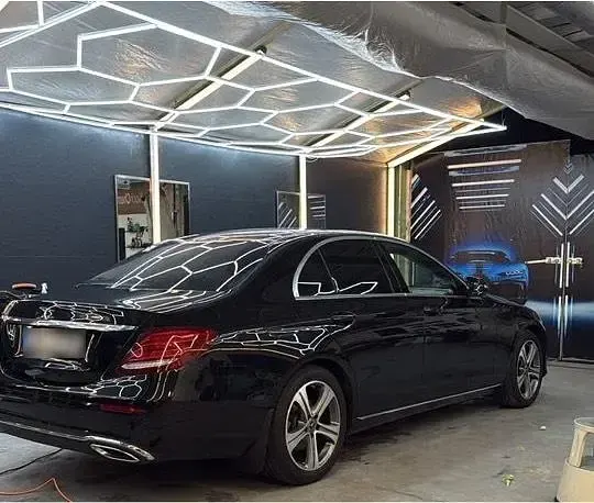 Gebraucht Mercedes E250 Avantgarde 211 PS (155 kW) 2017 Schwarz Limousine