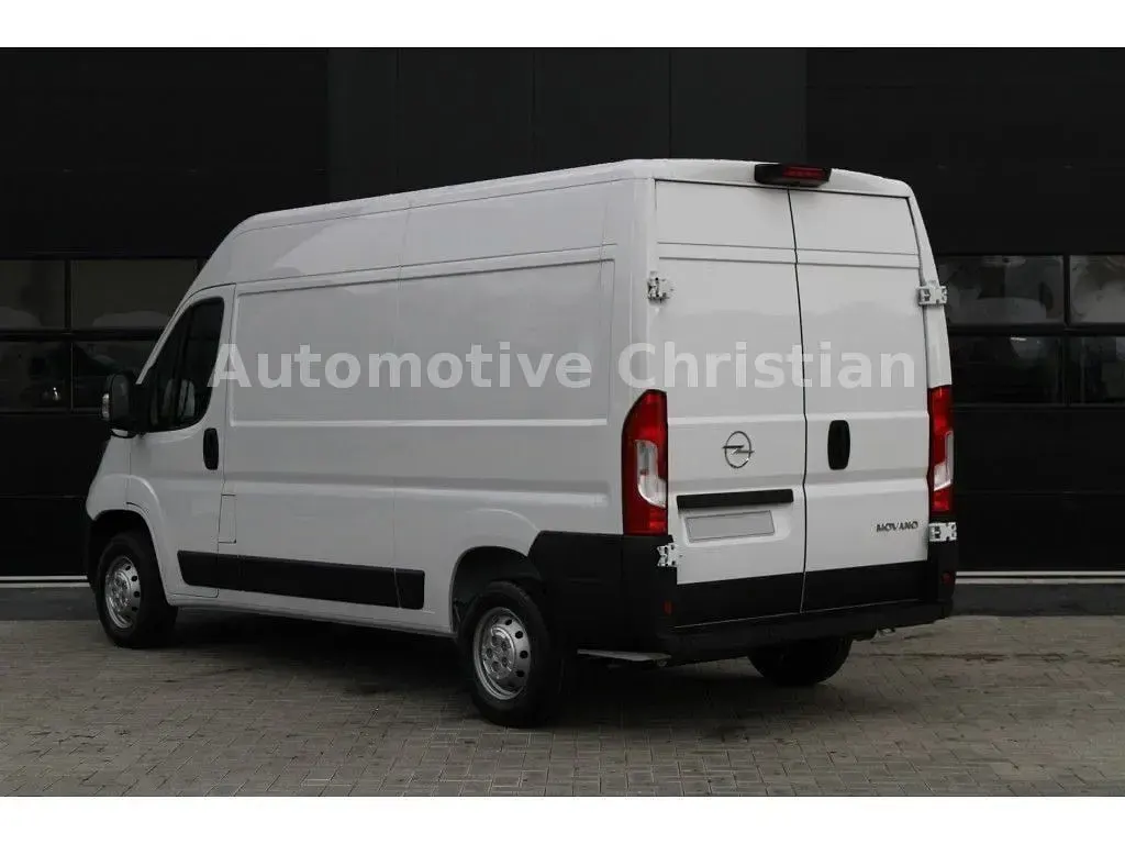 Gebraucht Opel Movano 140 PS (102 kW) 2024 Weiß Van