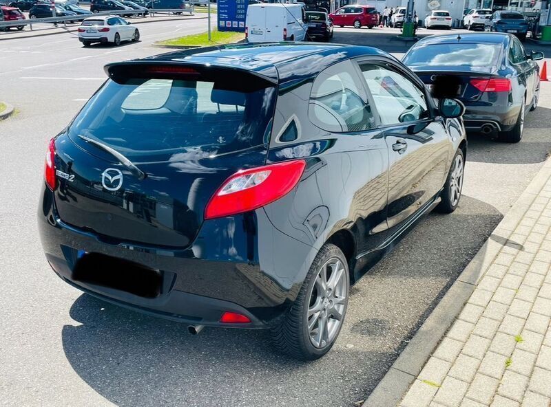 Schwarz Gebraucht 2009 Mazda 2 Dynamic Limousine | 3.350 € (Fairer Preis) - Bild 1/4