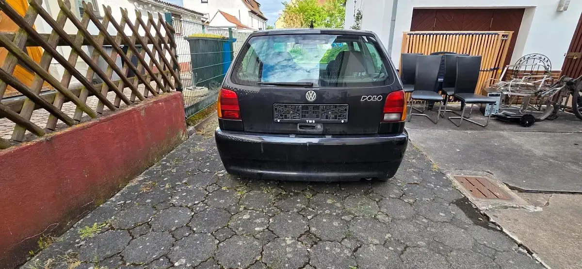 Gebraucht VW Polo 60 PS (44 kW) 1998 Schwarz Kleinwagen