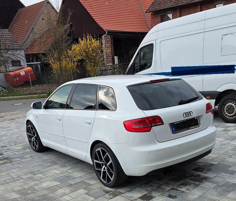 Gebraucht Audi A3 S-Line 170 PS (125 kW) 2011 Weiß Kleinwagen