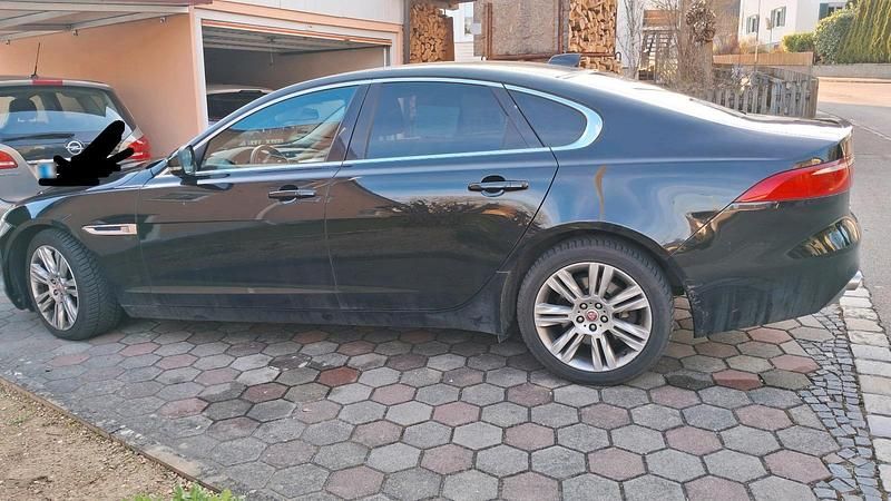 Gebraucht Jaguar XF 300 PS (220 kW) 2017 Schwarz Limousine