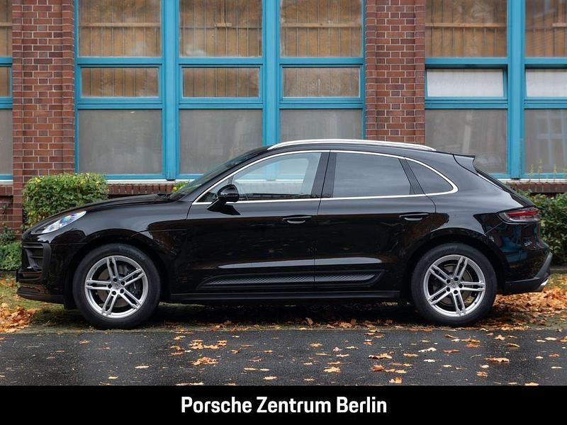 Gebraucht Porsche Macan 265 PS (194 kW) 2023 Schwarz SUV