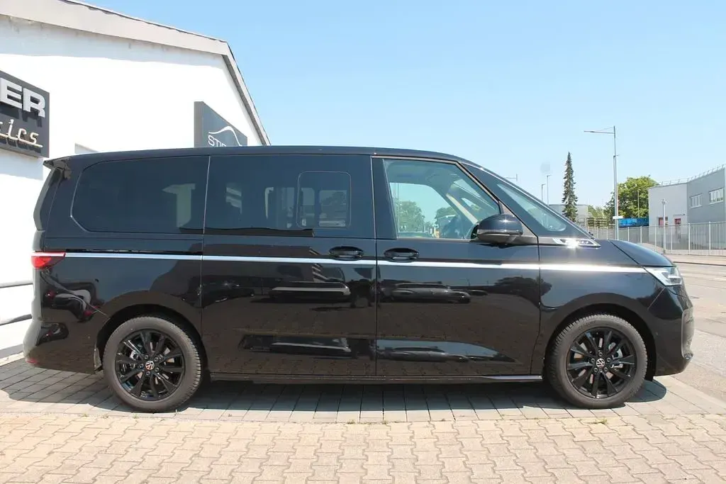 Gebraucht VW Multivan Highline 204 PS (150 kW) 2025 Schwarz Van / Kleinbus