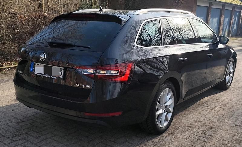 Gebraucht Skoda Superb 120 PS (88 kW) 2017 Schwarz Kombi