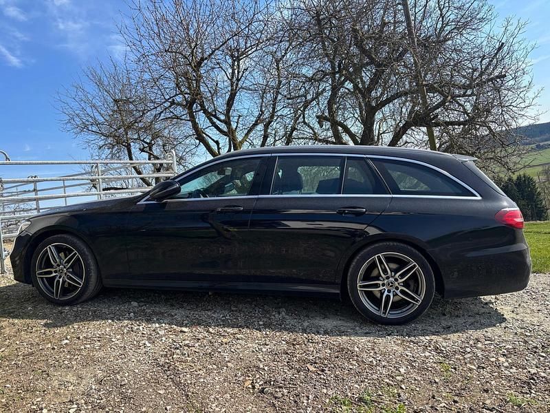 Gebraucht Mercedes E350 250 PS (183 kW) 2017 Schwarz Kombi